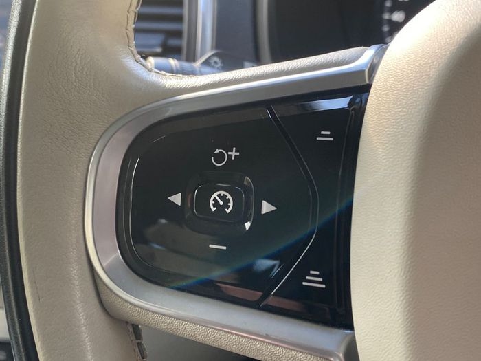 Volvo XC90 2019