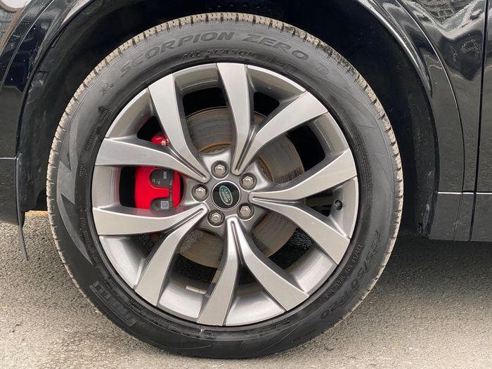 Land Rover Discovery Sport 2024
