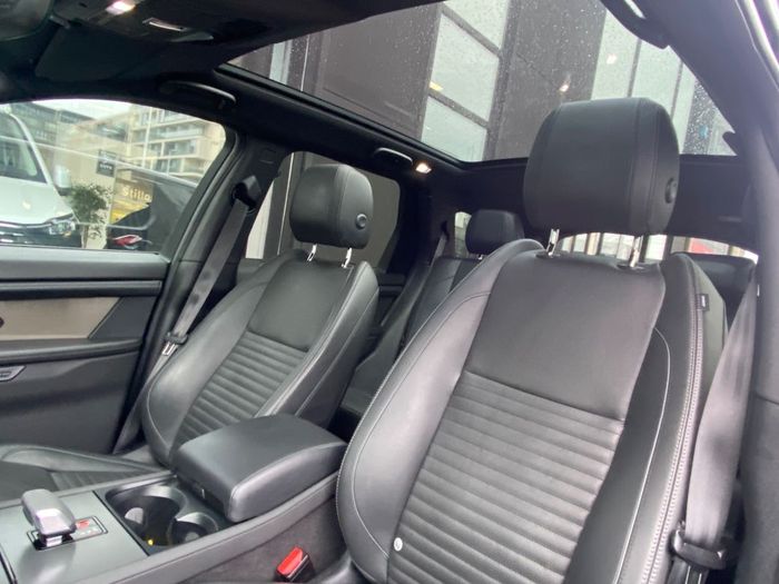 Land Rover Discovery Sport 2024