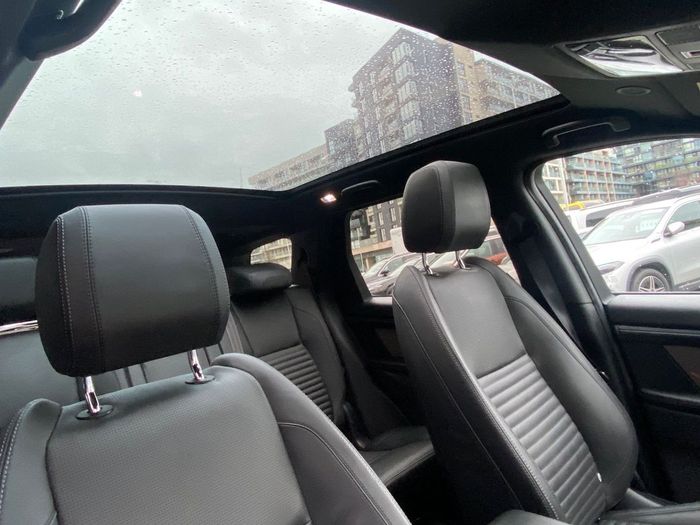 Land Rover Discovery Sport 2024