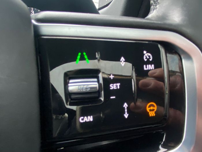 Land Rover Discovery Sport 2024
