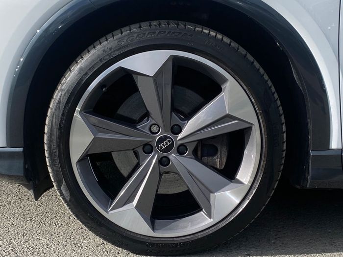 Audi Q4 E-tron 2024