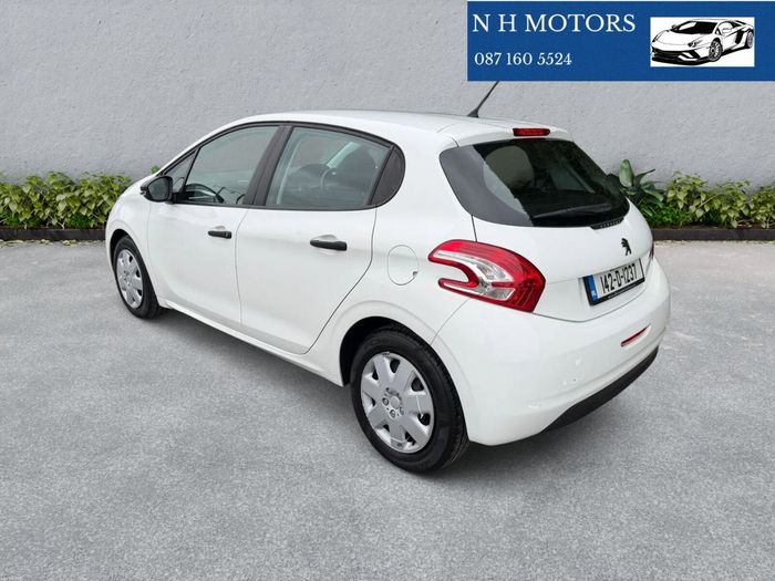 Peugeot 208 2014