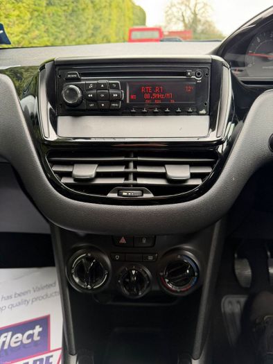 Peugeot 208 2014