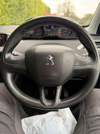 Peugeot 208 2014
