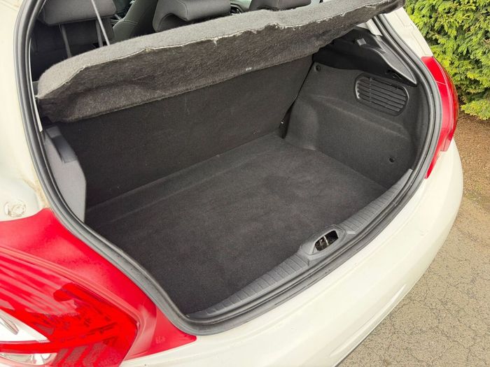 Peugeot 208 2014