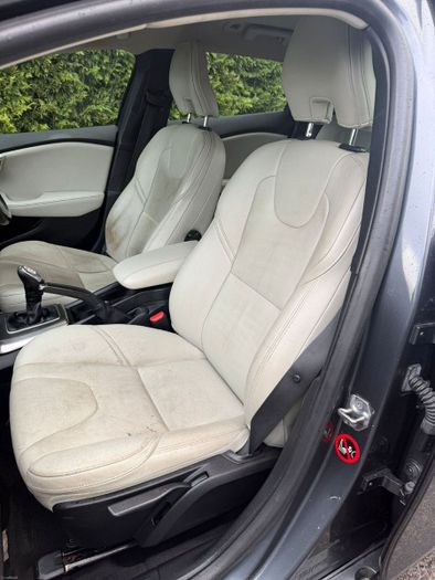 Volvo V40 2014