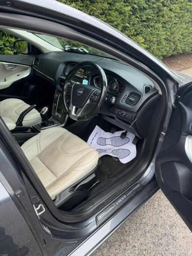 Volvo V40 2014