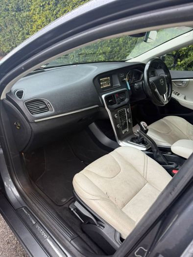 Volvo V40 2014
