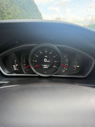 Volvo V40 2014