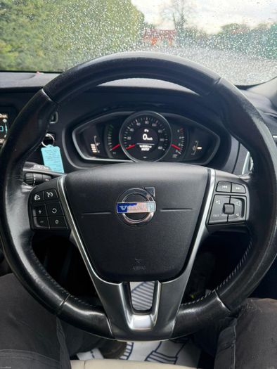 Volvo V40 2014