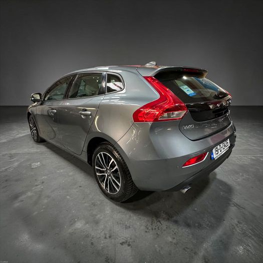 Volvo V40 2019