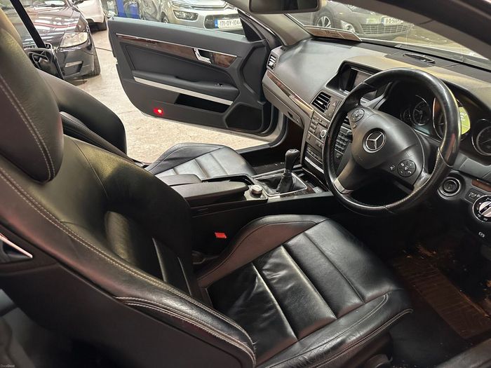 Mercedes-Benz E-Class 2010