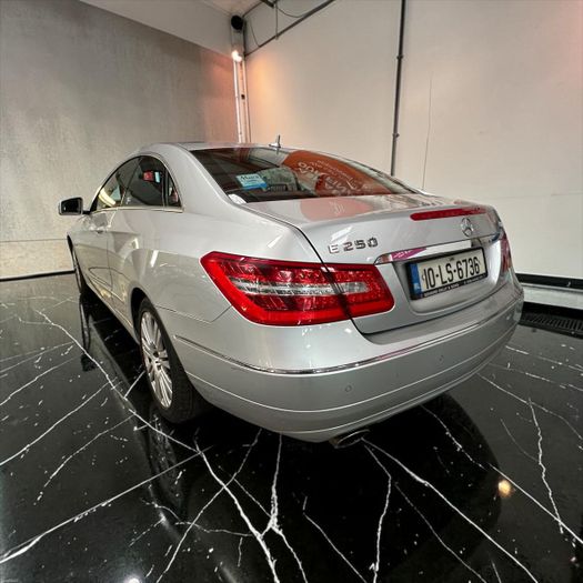 Mercedes-Benz E-Class 2010