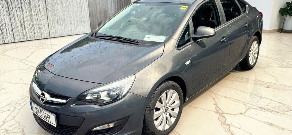 Opel Astra 2015