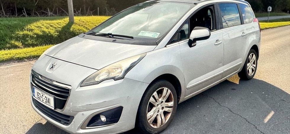 Peugeot 5008 2015