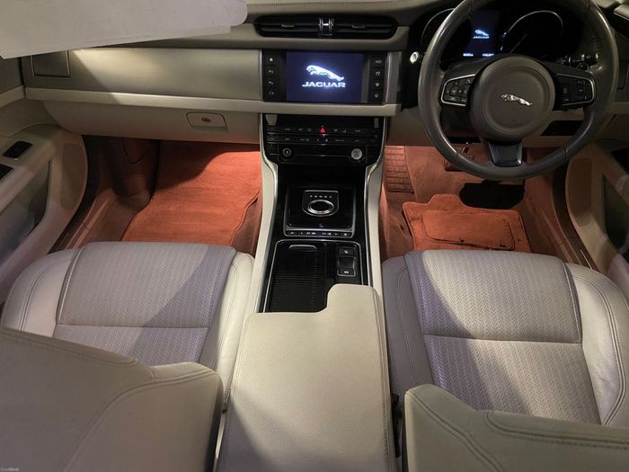 Jaguar XF 2015