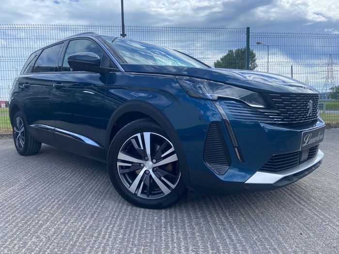 Peugeot 5008 2021