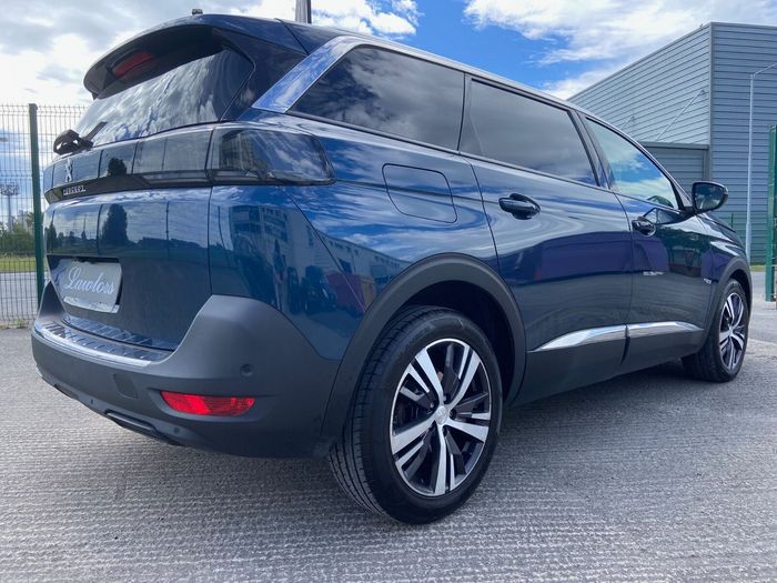 Peugeot 5008 2021