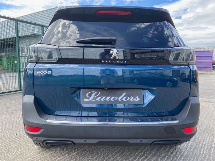 Peugeot 5008 2021