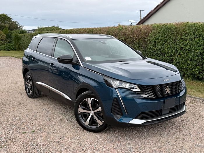 Peugeot 5008 2021