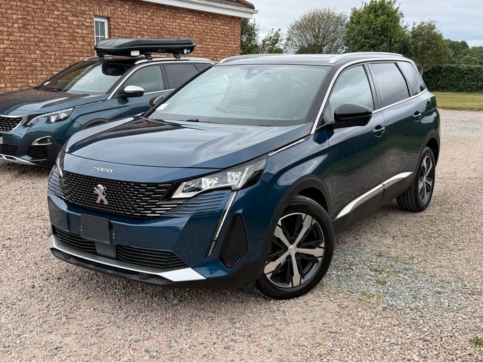 Peugeot 5008 2021
