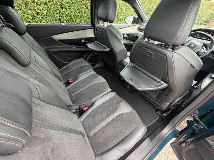 Peugeot 5008 2021