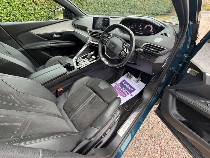 Peugeot 5008 2021