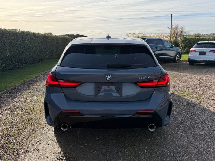BMW 1 Series 2021