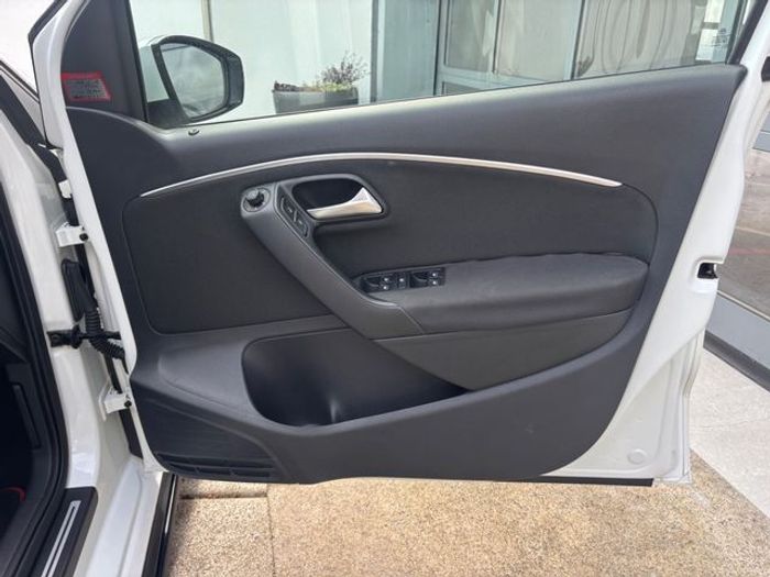 Volkswagen Polo 2015