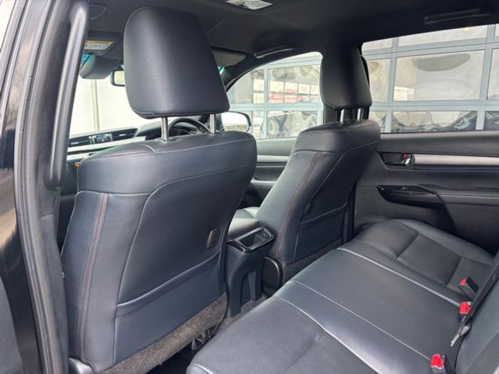 Toyota HiLux 2023