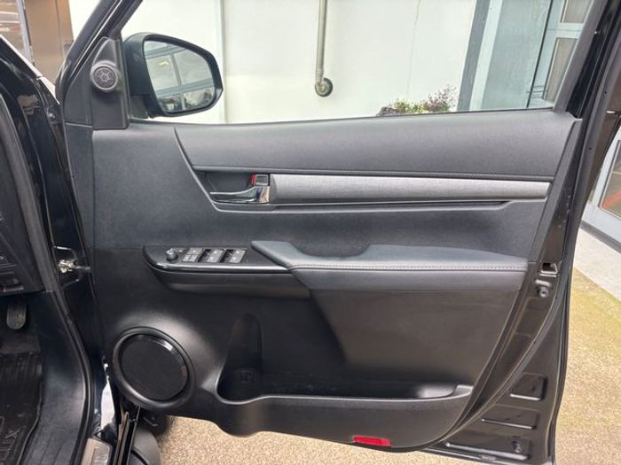 Toyota HiLux 2023