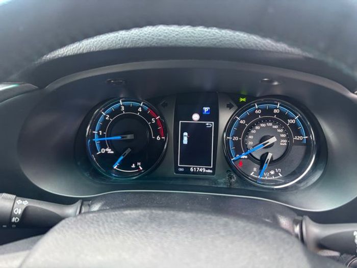 Toyota HiLux 2023