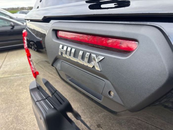 Toyota HiLux 2023