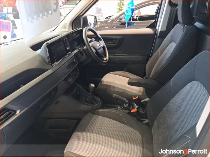 Ford TRANSIT COURIER 2026