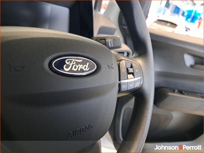 Ford TRANSIT COURIER 2026