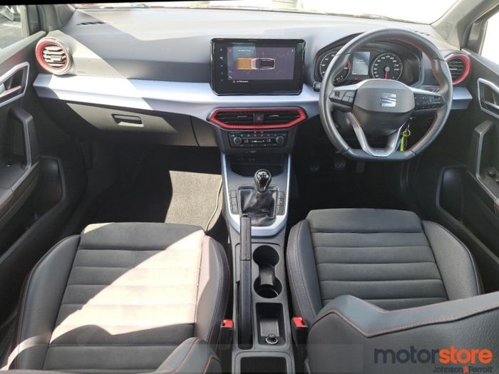 SEAT Arona 2023