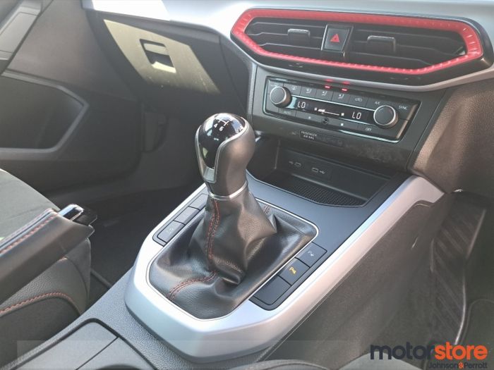 SEAT Arona 2023