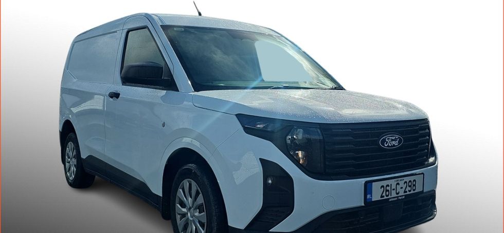 Ford TRANSIT COURIER 2026