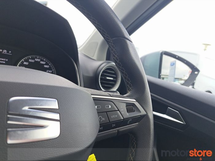 SEAT Arona 2023
