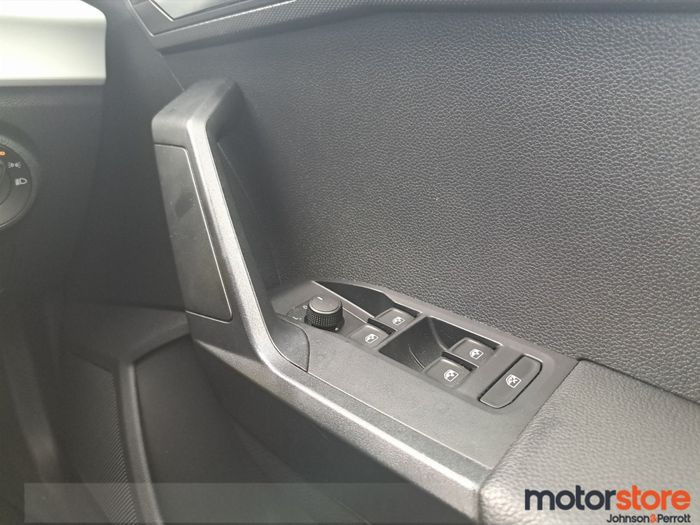 SEAT Arona 2023