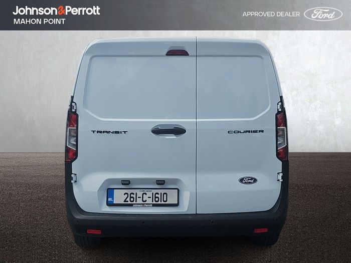 Ford TRANSIT COURIER 2026