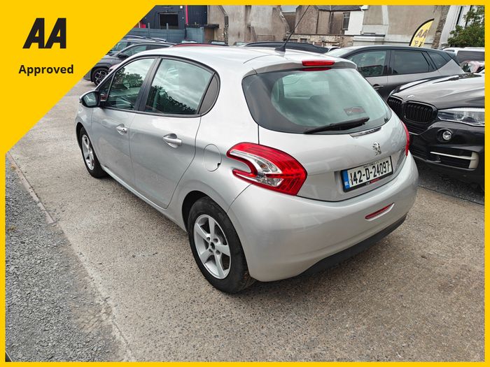 Peugeot 208 2014