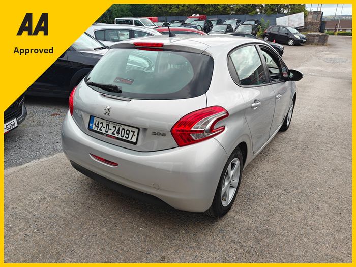 Peugeot 208 2014