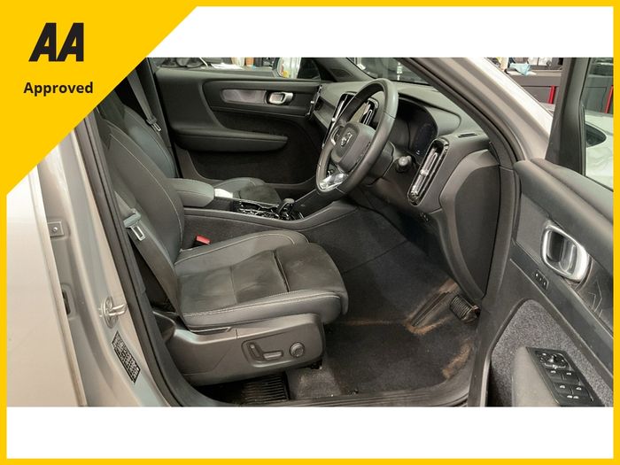Volvo XC40 2023