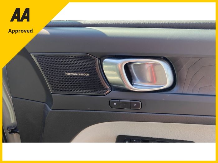 Volvo XC40 2023
