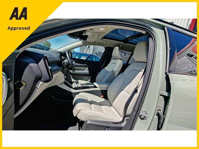 Volvo XC40 2023