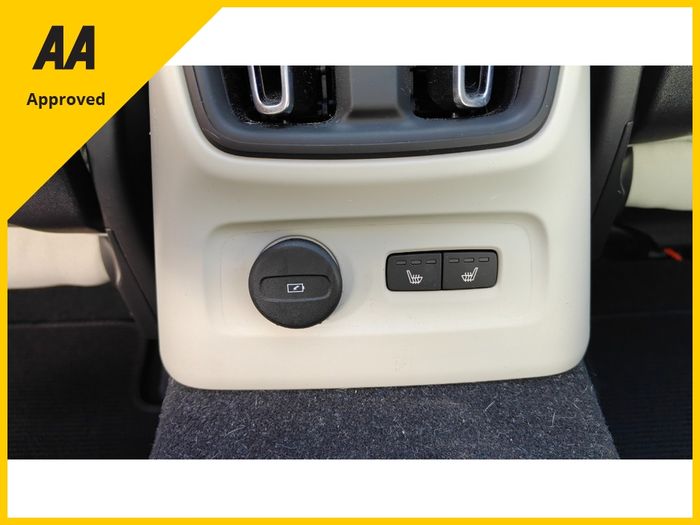 Volvo XC40 2023