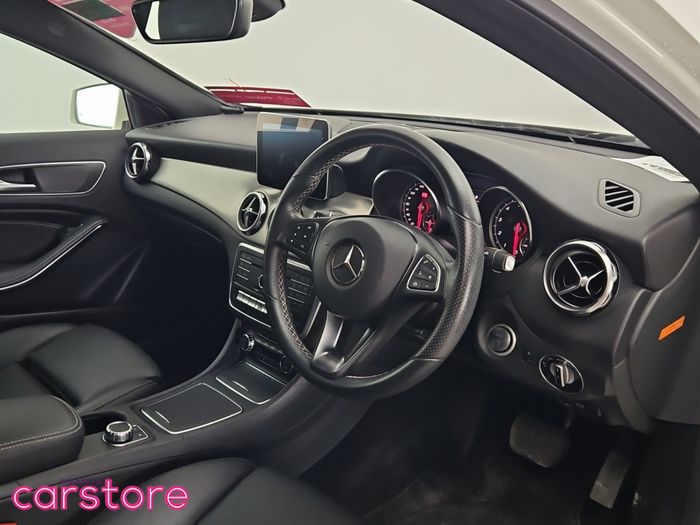 Mercedes-Benz GLA Class 2017