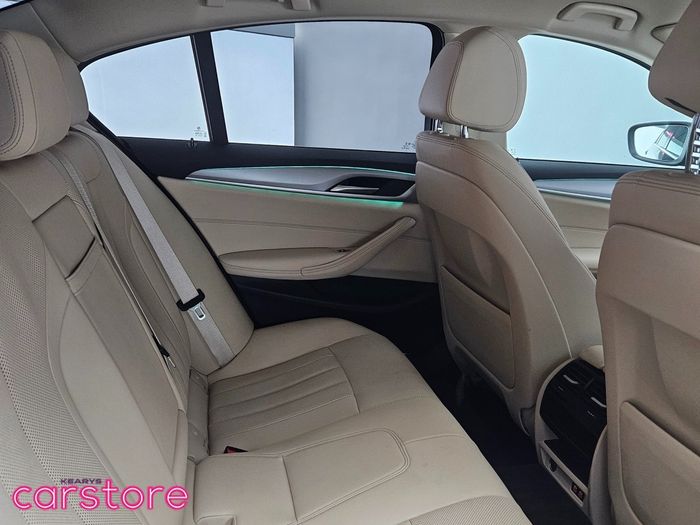 BMW 5 Series 2023